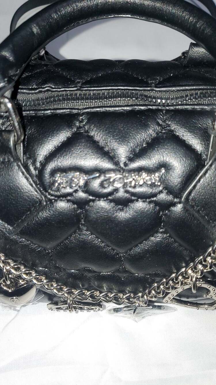 NWT Betsey Johnson Black Heart Quilted Satchel Crossbody Bag with Heart Charms - Picture 2 of 5